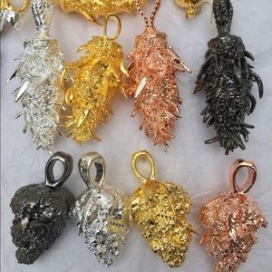 custom buds pendants